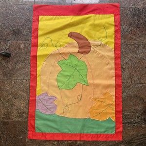 Vintage Yard and Garden Flag Banner HARVEST PUMPKINS Fall Leaves Large 40x 27"